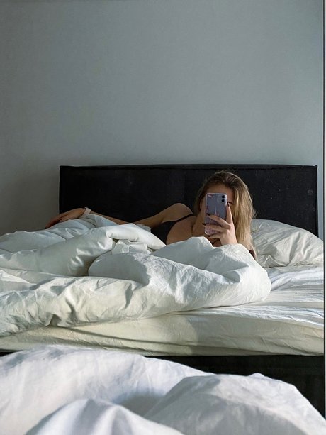 ur boo nudes actress pic