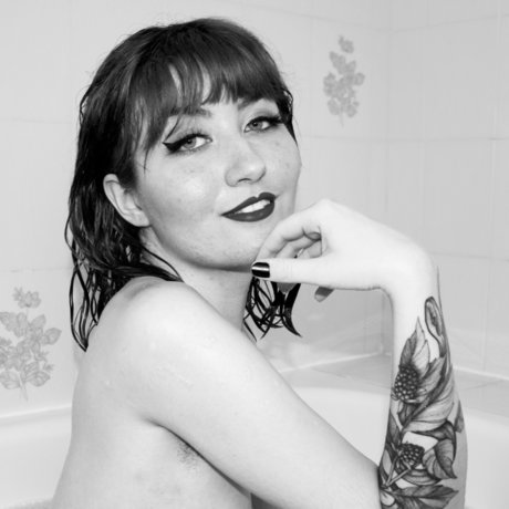 ideal onlyfans nude pics