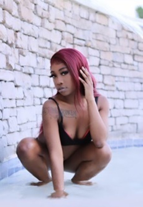 PutaaKayy model sexy pics
