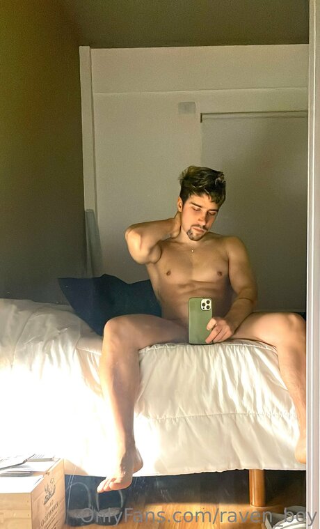 _R VEN_ model hot image