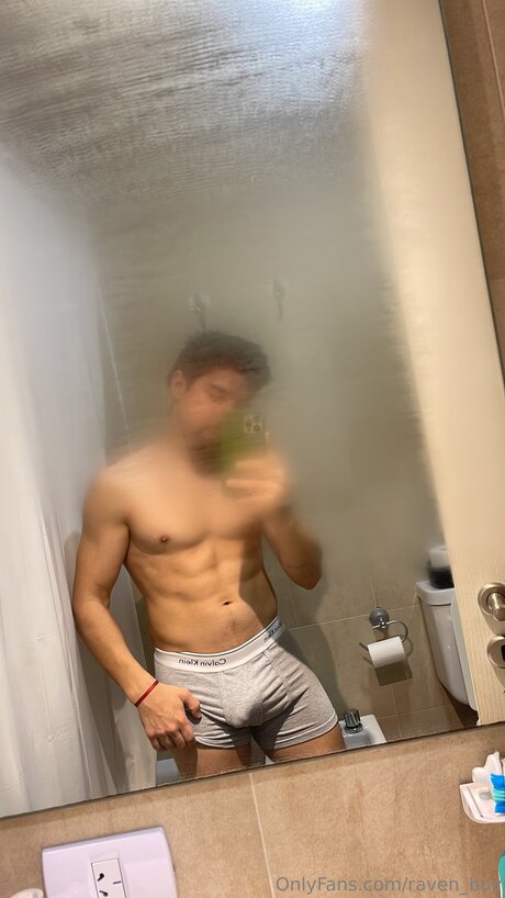 _R VEN_ star sexy image