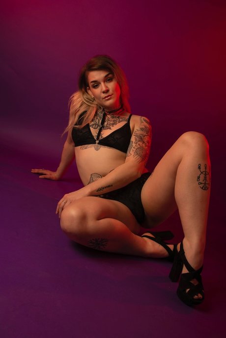 Mara Morte model art pic