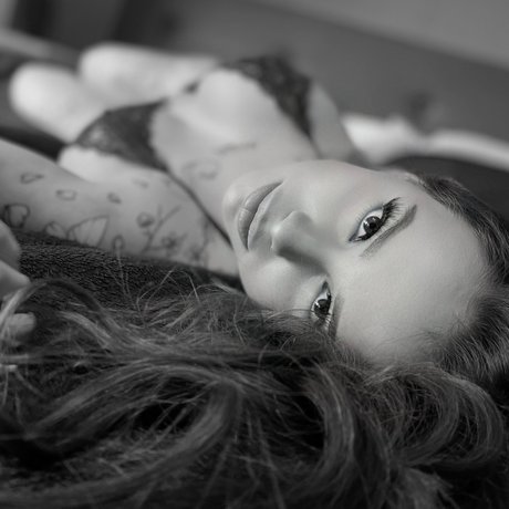 AngelvibesxFree pornstar art gallery