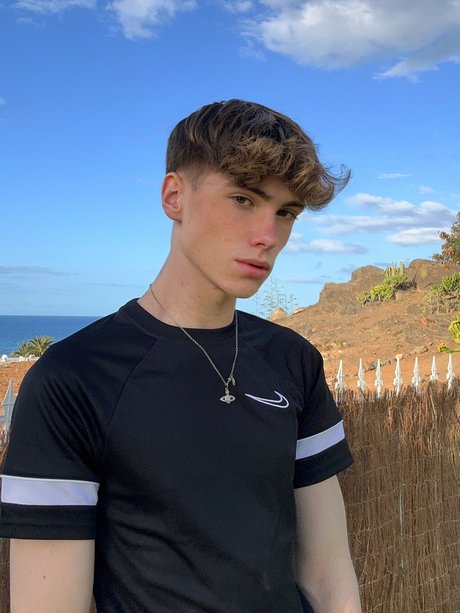 Maxence high quality star photo