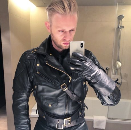 Masterdarkglove model exclusive photos