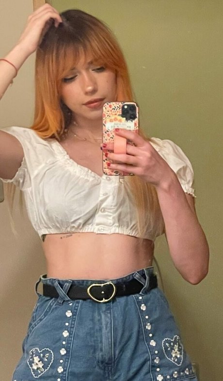 tiny onlyfans sexy nude images