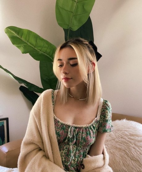 shelbygraces pornstar adult picture