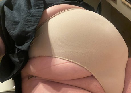 latina mom onlyfans hot photo