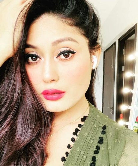 Real Goddessanna pornographic model image