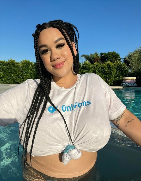 brittcuadra model top pictures