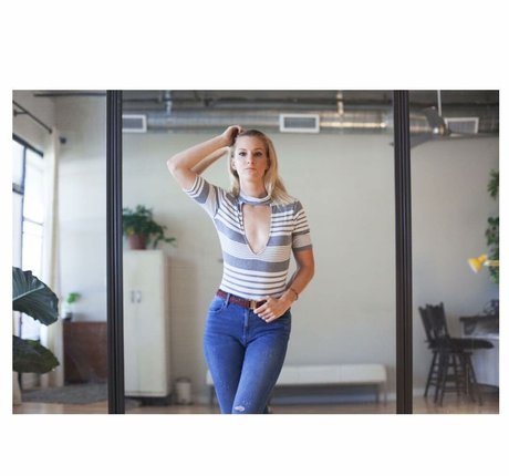 Heather Morris model adult gallery