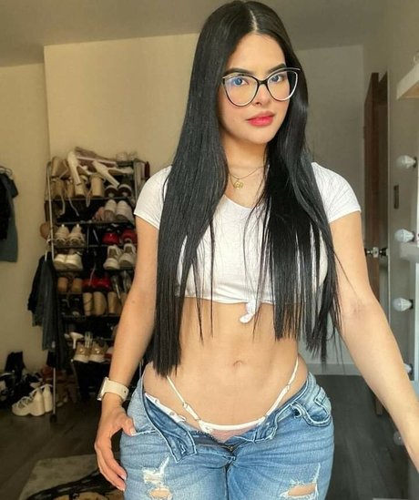 Kimberly Delagdo Alvarez star porn pictures
