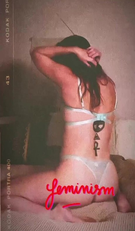 gingrbreadginny naked star photos