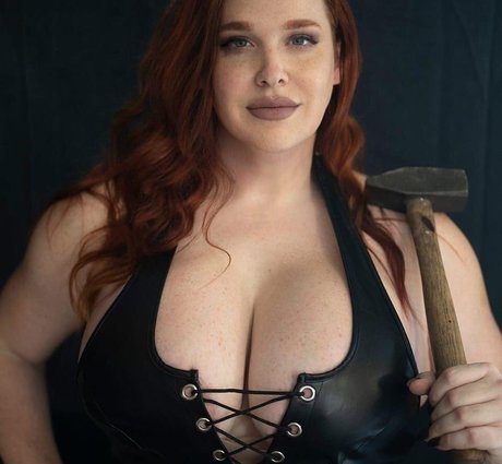 Fay The Red star pornographic pictures