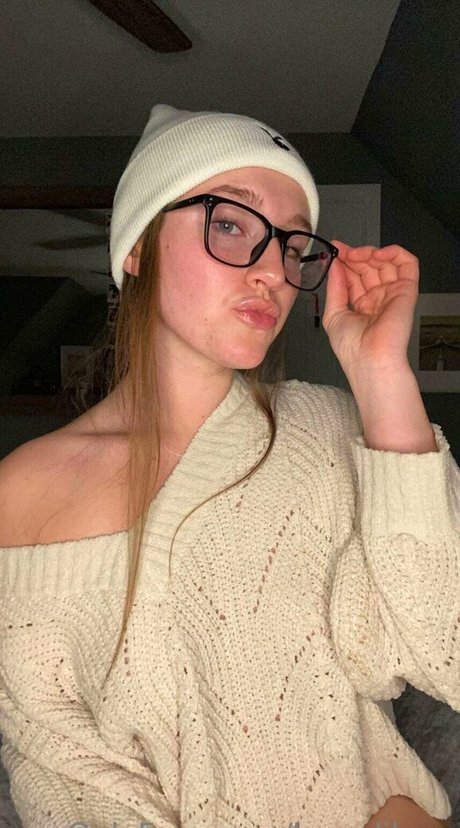 brandiluvs pornographic actress pic