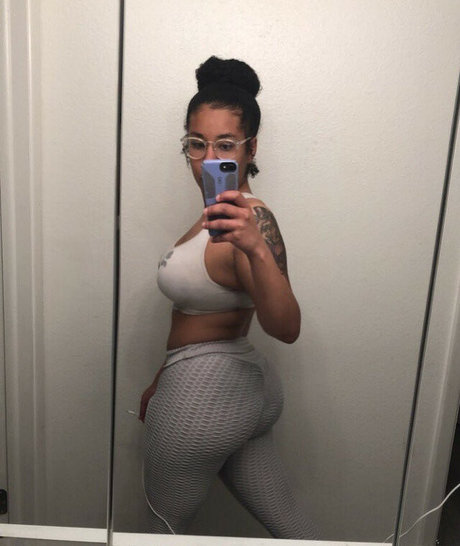 Elusivemulatto pornstar nudes gallery