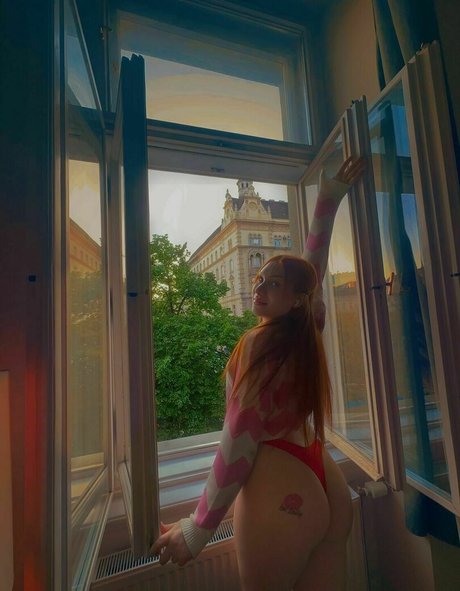 tsmiagold pretty actress image