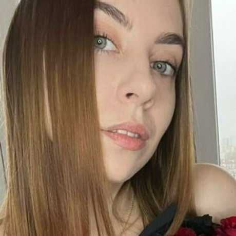 leeeeyyyla nice model galleries