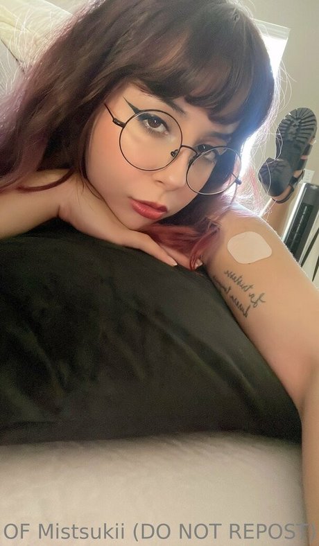 Mistsukii model sexy images