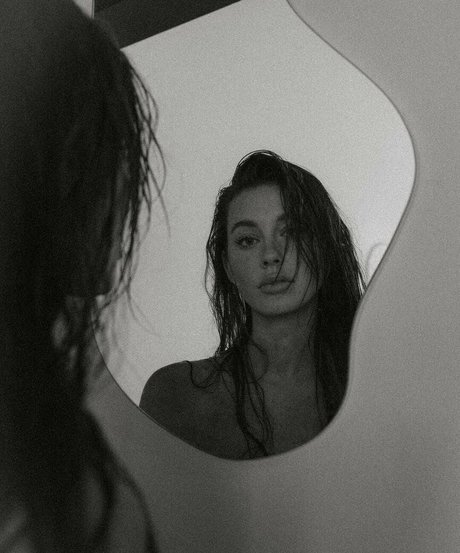 Sarah Waddles sexy model picture