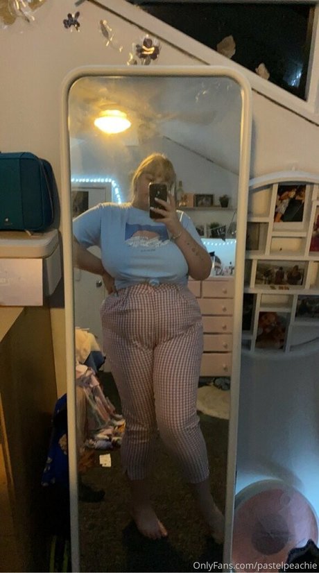 pastelpeachie porn model gallery