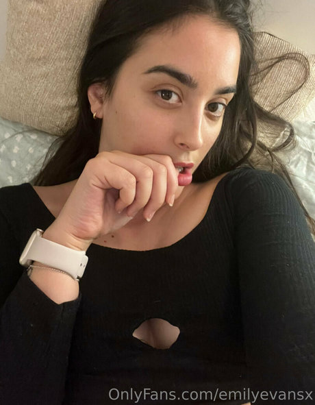 emilyevansx top actress img