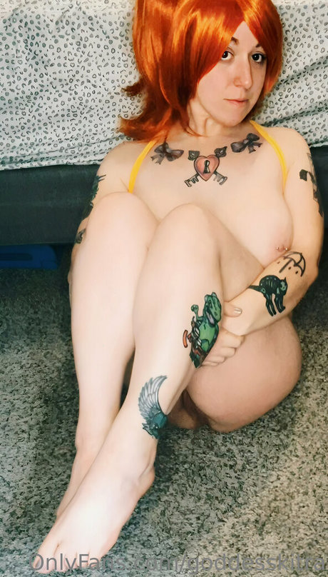 goddesskitra model naked picture