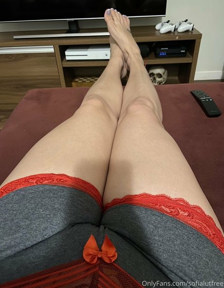 sofialutfree model adult pic