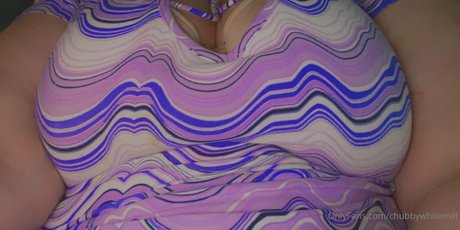 chubbywhitemilf naked model pics