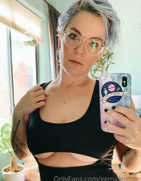 gemidemure sex model pics