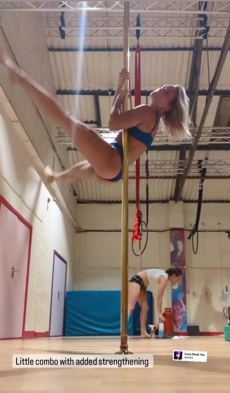 Phillipa Sharples model hot gallery