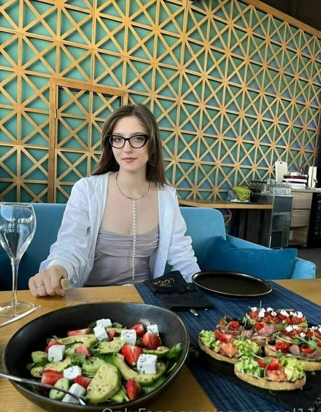 sofiaa2307 pretty pornstar archive