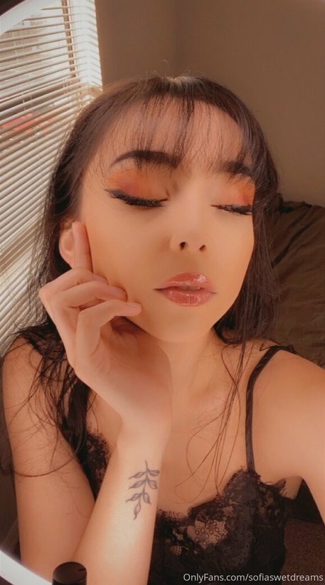 sofiaswetdreams naked model images