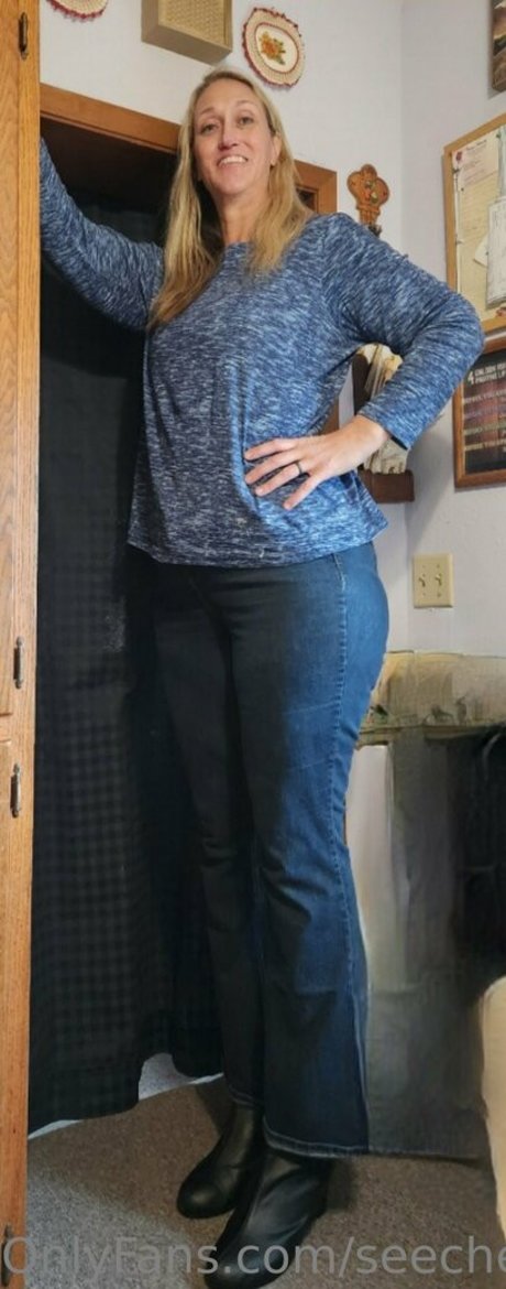 seechellethegoddess pornographic star images