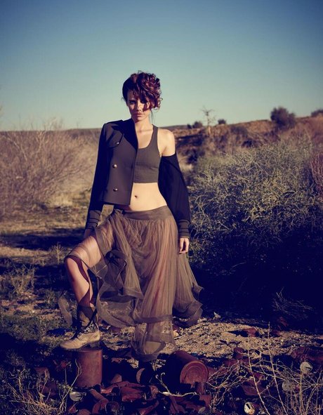 Lauren Cohan model sexy pic