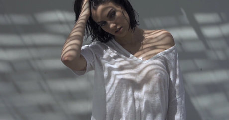 Lauren Cohan model sexy images