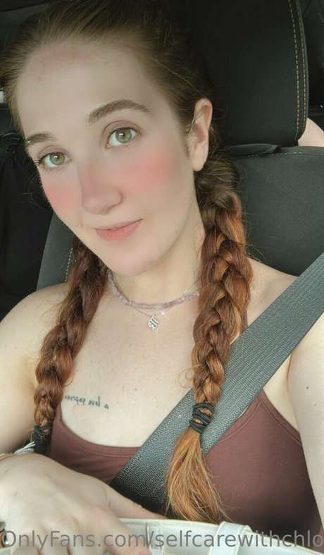 selfcarewithchloe hot star pics