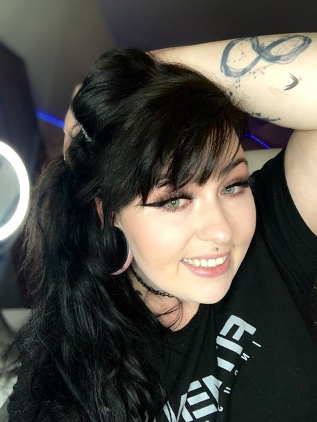 AspenLux sexy pornstar pic