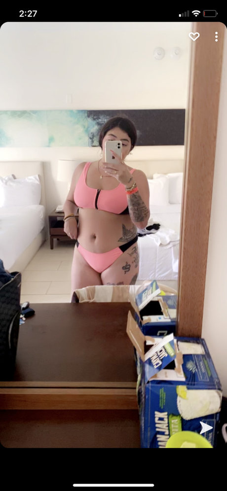 AhMariiie N Channel pornstar beautiful images