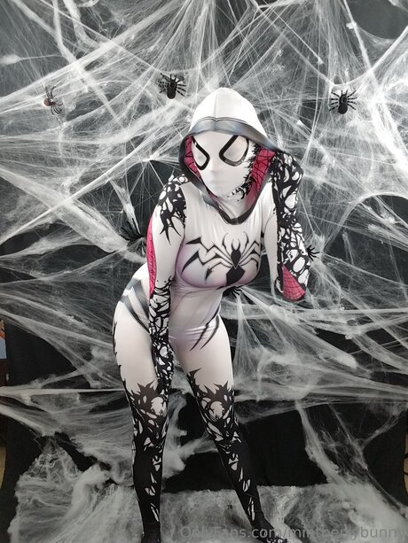 MintBerryBunny xxx actress photo