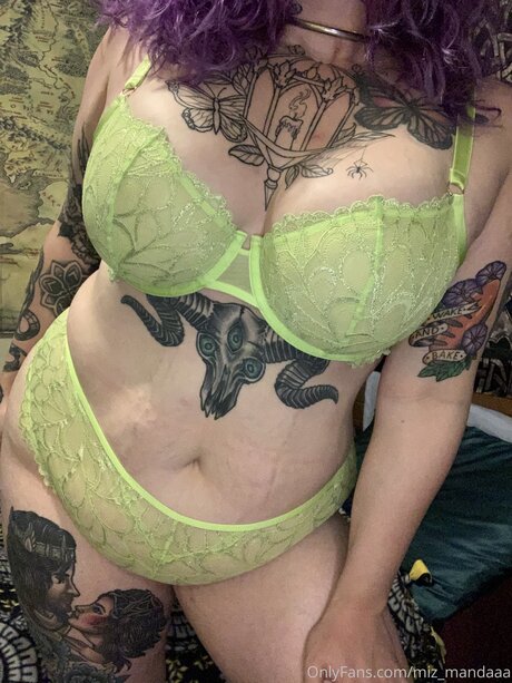 miz mandaaa hot actress photos