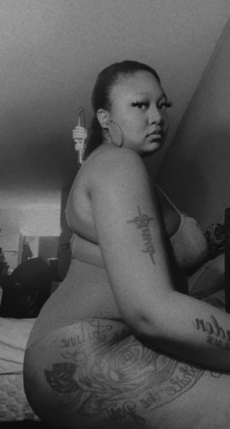 MsGemini sexy model photos