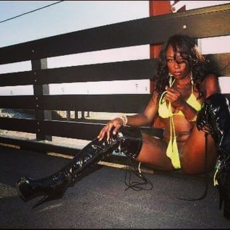 Hersheyz Coco model beautiful pic