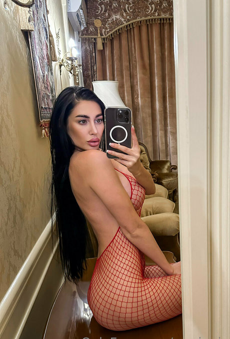 mari mis model pretty photo