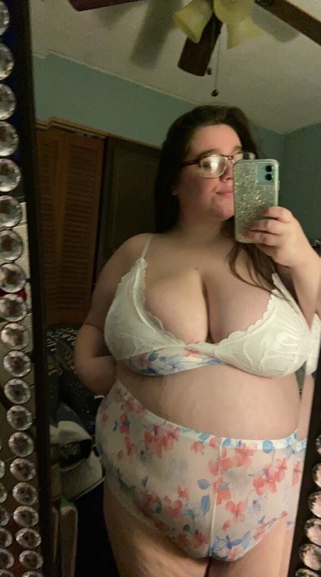 lilpeachpit exclusive pornstar picture