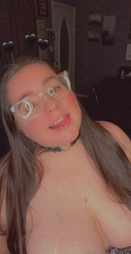 lilpeachpit top pornstar pics