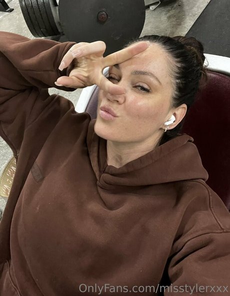 misstylerxxx pretty pornstar photos