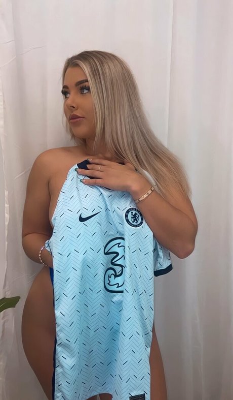 madelenewright star free pics