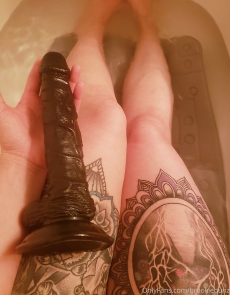brookiebunz model adult gallery