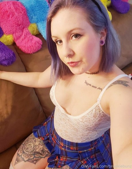 brookiebunz free model photos